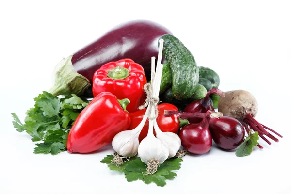 Comida saudável. Legumes frescos sobre um fundo branco . — Fotografia de Stock