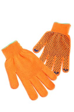 Beyaz arkaplanda izole edilmiş turuncu iş eldivenleri.