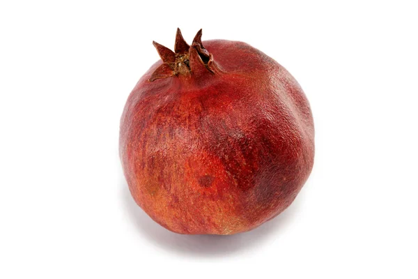 Granatäpple isolerad på vit bakgrund. — Stockfoto