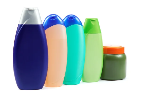 Различные цветные трубки и бутылки для гигиены, здоровья и красоты — стоковое фото