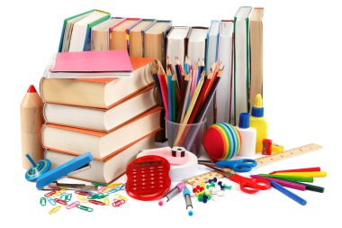 beyaz zemin üzerine okul ve ofis malzemeleri. okula dönüş.