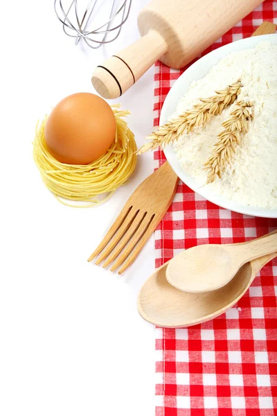 Leveranser och ingredienser för bakning eller att göra pasta. — Stockfoto