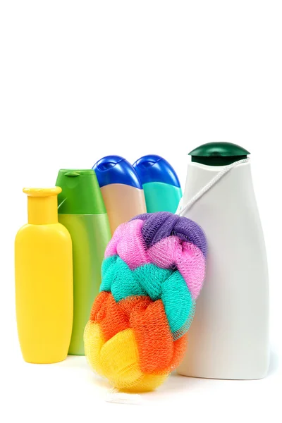 Shampoo und Seife in Plastikflaschen. — Stockfoto