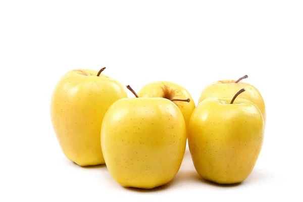 Manzanas frescas sobre fondo blanco. — Foto de Stock