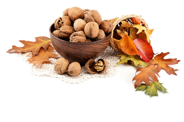 Walnuts in wooden bowl. Autumn time. — Stock Photo, Image