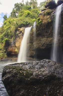 su kaya yazı düşmek