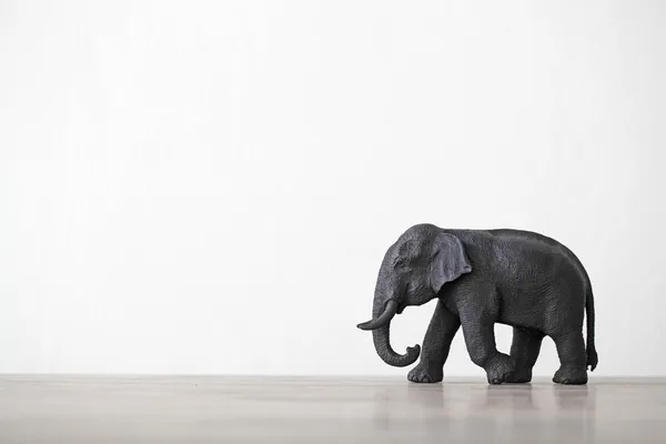 Wooden elephant — Stock Photo, Image