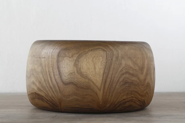 木製のテーブルにお香バーナー — ストック写真