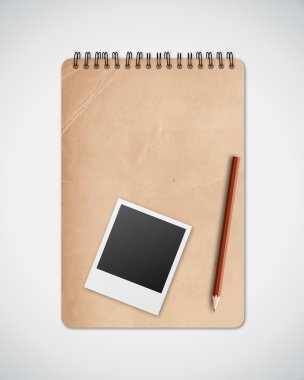 Vintage dikey defter ile fotoğraf ve kalem