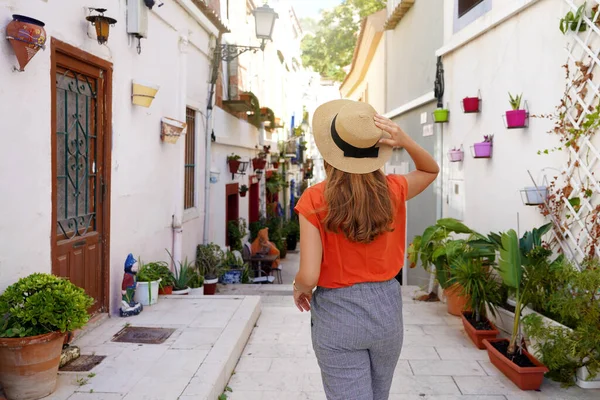 Meglátogatom Alicantét Spanyolországban Utazó Meglátogatja Santa Cruzt Spanyolországban Turista Lány — Stock Fotó