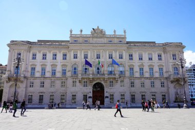TRIESTE, İtalya - 24 Nisan 2022: Trieste, İtalya 'daki Lloyd Triestino Sarayı