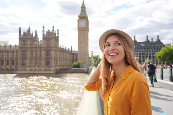 Smiling Female Tourist Visiting London Sights United Kingdom — Zdjęcie stockowe