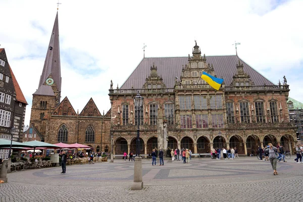 Bremen Germany July 2022 Bremen City Hall Ukrainian Flag Russian — ストック写真