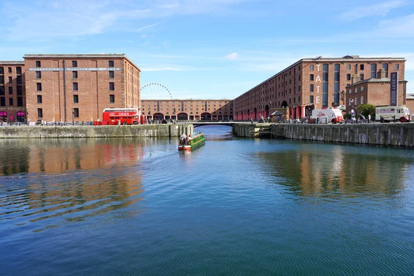 Liverpool Egyesült Királyság 2022 Július Albert Dock Merseyside Tengerészeti Múzeummal — Stock Fotó