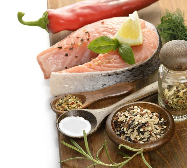 Scheibe Lachs und Wildreis — Stockfoto