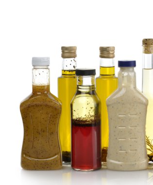 salata sosları ve zeytin yağı