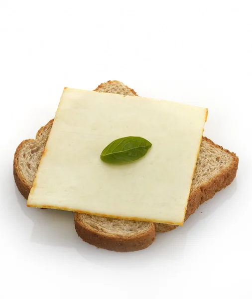Кусочек хлеба и сыра — стоковое фото