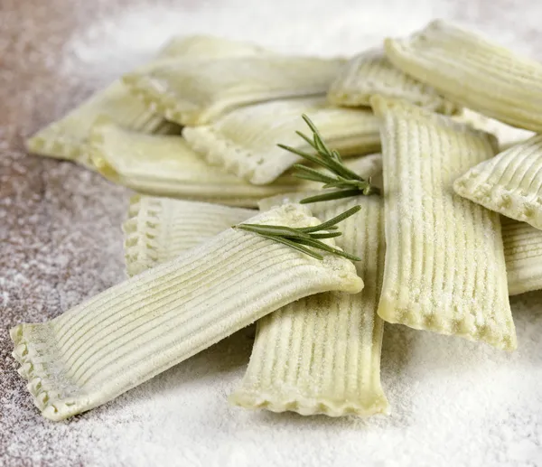 Italienska fylld pasta — Stockfoto