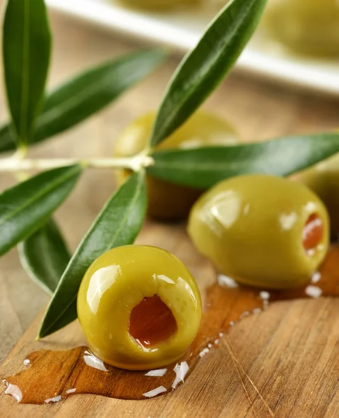 Фаршированные оливки — стоковое фото