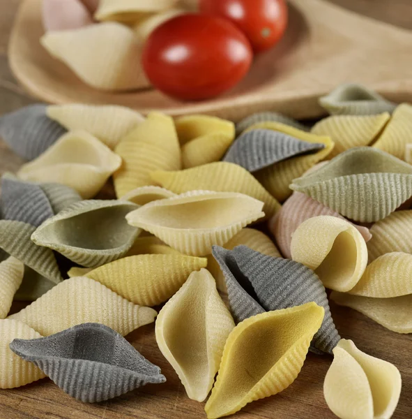 Rå färgglad pasta — Stockfoto