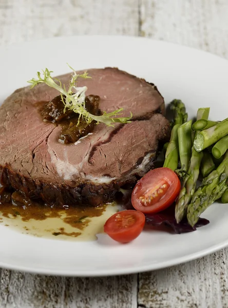 Scheibe Rinderbraten — Stockfoto