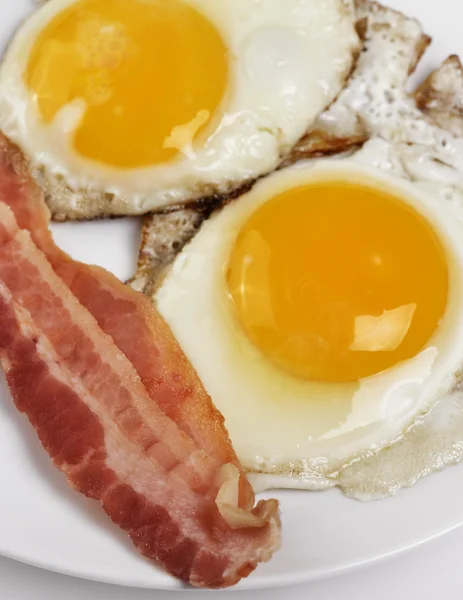 Gebakken eieren en spek — Stockfoto