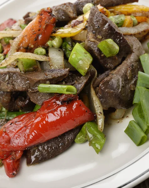 Rundvlees met groenten — Stockfoto