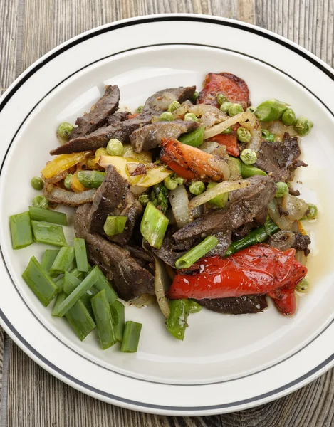 Carne de res con verduras —  Fotos de Stock