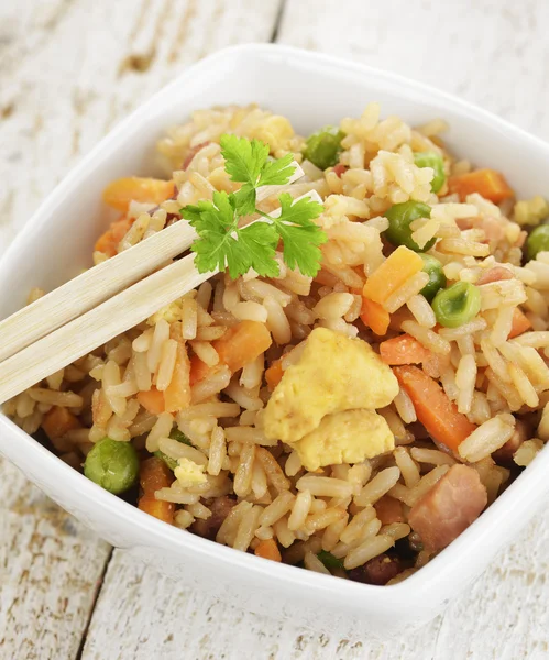 Riz au poulet et légumes — Photo