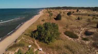 Michigan Gölü yakınlarındaki kum tepelerinin hava görüntüsü