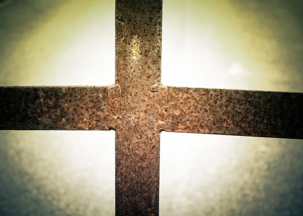 Rusty metal cross — Stock Photo, Image