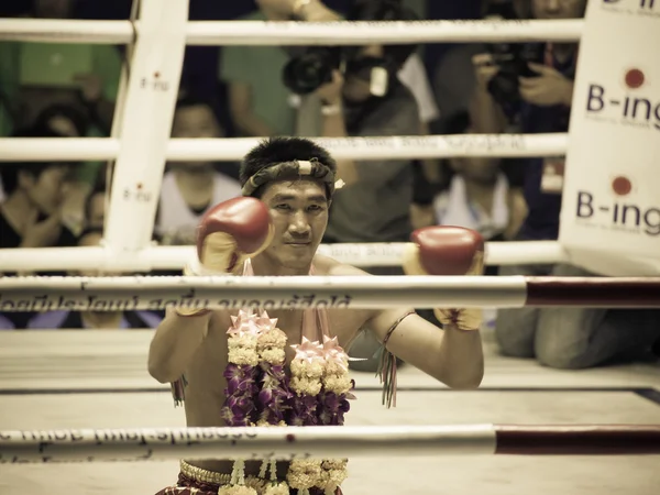 バンコク、タイ-10 月 04日： 正体不明のボクサーは、t で競う — ストック写真