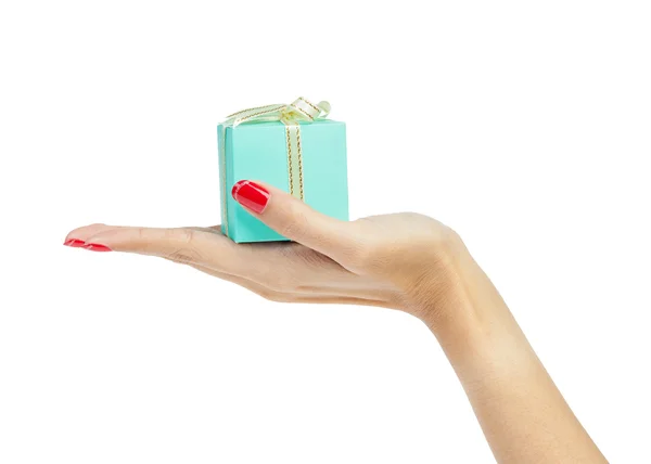 Female hand holding gift box — Stock Photo, Image