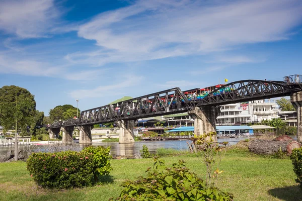 Ocelový most řeky Kwai v Thajsku — Stock fotografie