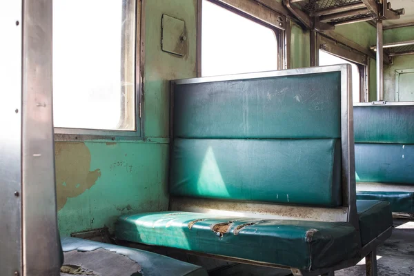 Innen Zug und Stuhl, vintage stlye — Stockfoto