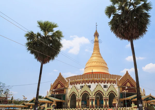 Пагода Каба Ай в Янгоне, Бирма (Мьянма) ) — стоковое фото