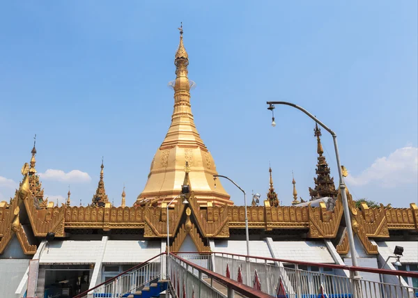 Суле-пагода в Янгоне, Бирма (Мьянма) ) — стоковое фото