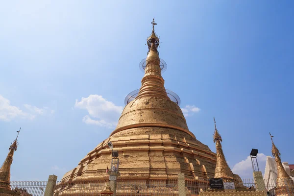 Botataung-Pagode in Yangon, Burma (Myanmar)) — Stockfoto