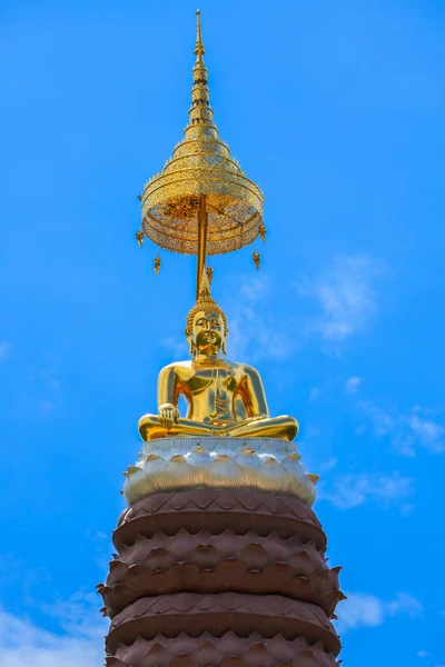 Imagem de Buda, templo de Phasornkaew, aquele lugar para meditação que — Fotografia de Stock