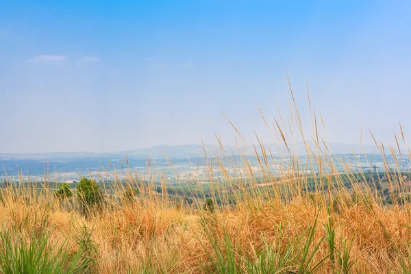 Astratto natura montagna vista e blu cielo sfondo — Foto Stock