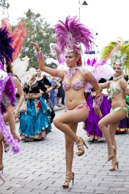 Varşova, Ağustos 26, 2012-carnival dansçılar ve müzisyenler Varşova çok kültürlü sokak resmi geçit