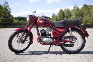 Varşova - 25 Ağustos: eski Lehçe motosiklet 