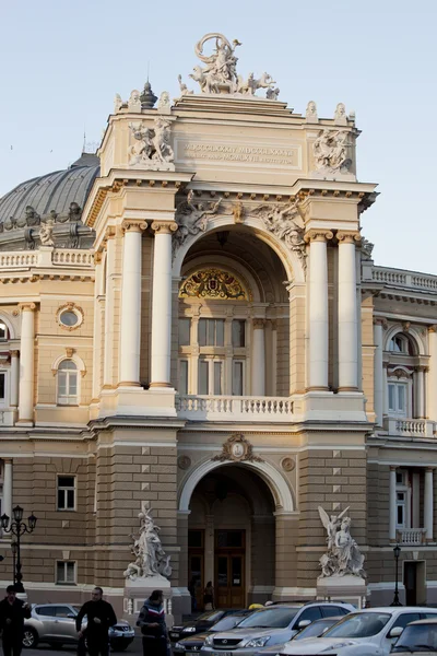 ODESSA, UKRAINE - NOVEMBER 4: Front of National Academic Theater of Opera and Ballet on November 4, 2012 in Odessa, Ukraine. — Stock Photo, Image