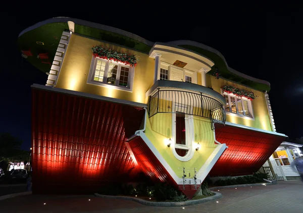 Upside Down House at Niagara Falls — Stock Photo, Image