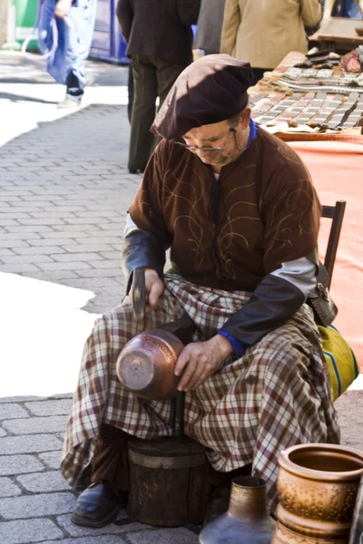 Ремесла, середньовічного ринку oropesa Толедо, Ліцензійні Стокові Зображення