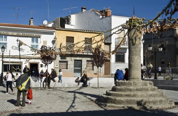 Domingo de Páscoa, a cadeia das cascas de ovos, Montesclaros, Toledo — Fotografia de Stock