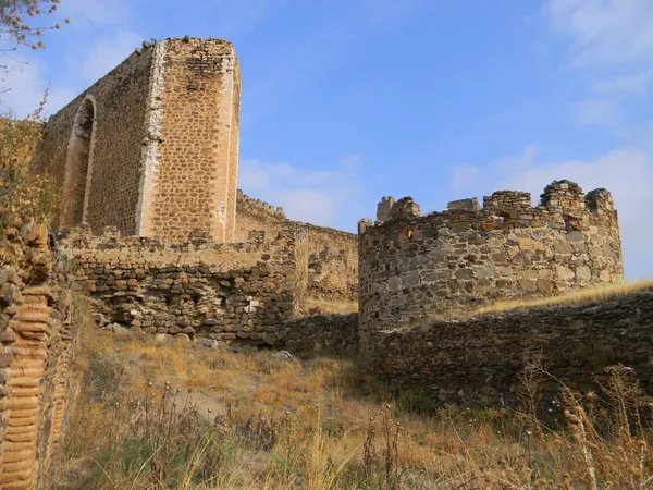 Bröstvärnet, slottet av montalban, san martin de montalban, till — Stockfoto