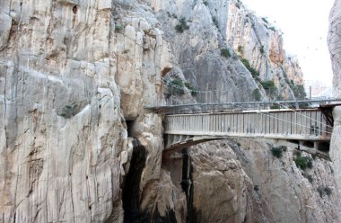 Dağlardaki köprünün manzarası, Camino del Rey, Malaga, İspanya