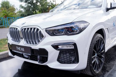 Galati, Romanya - 15 Eylül 2021: BMW X6 xdrive 40i