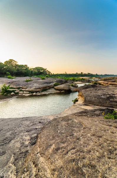 Sampanbok v řece mekong, ubon ratchathani, Thajsko在湄公河流域、 乌汶府、 泰国 sampanbok — 图库照片